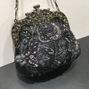 BLACK BEADED EVENING BAG WITH BRASS PURSE FRAME